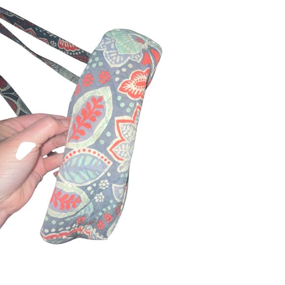 Vera Bradley crossbody - Picture 4 of 5